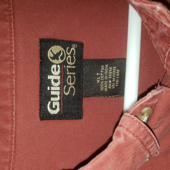 Guide Series button down (L1) - Picture 3 of 3